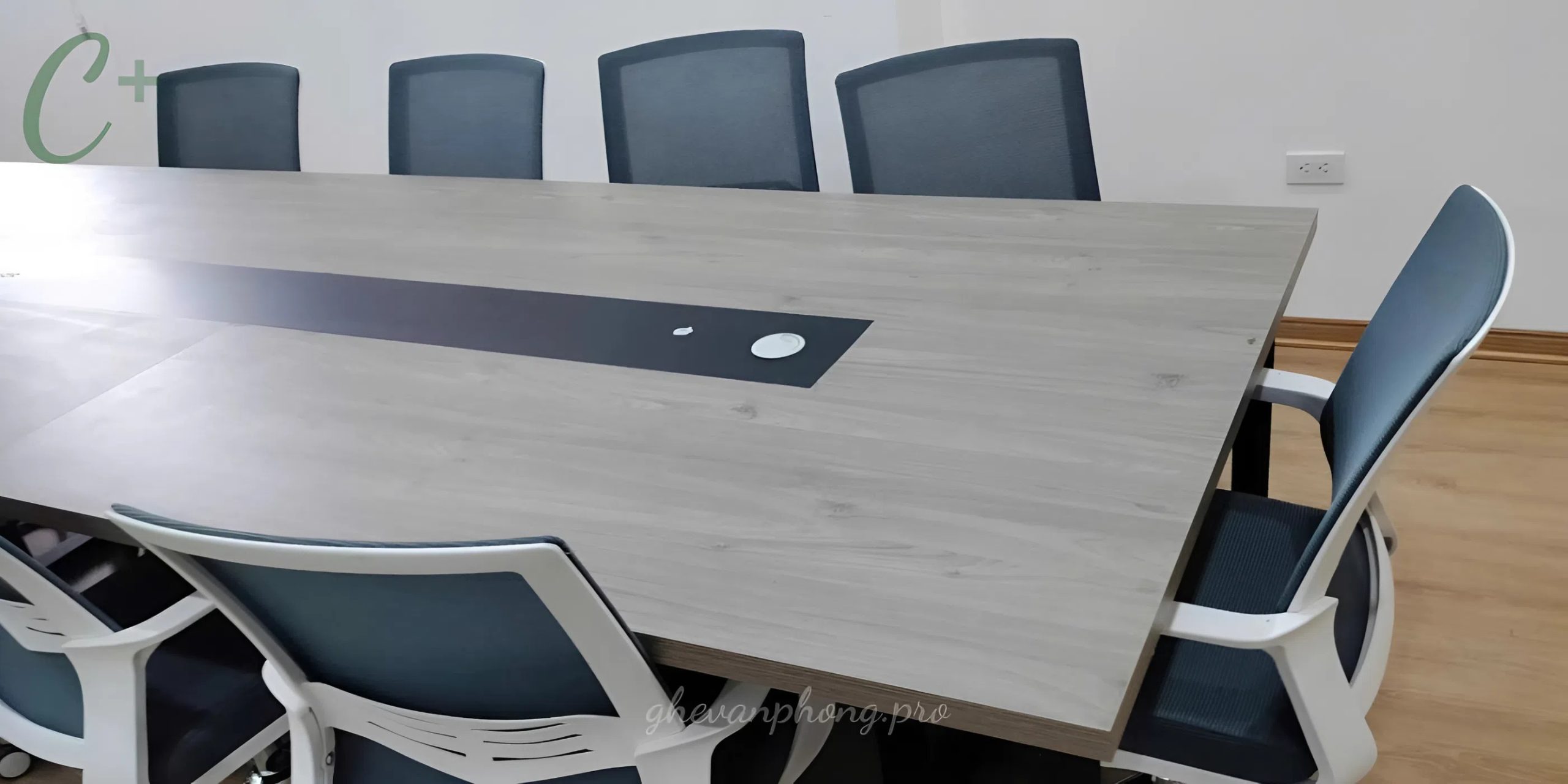 Bàn Giao Ghế Nhân Viên 2